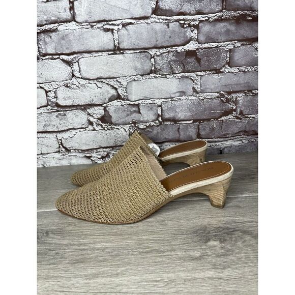 Donald J. Pliner Fenda Beige Tan Elastic Pointed Heel Mules Women Sz 9M US/40EU - Picture 1 of 16